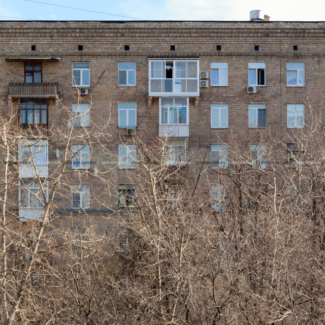 Алюминиевое остекление балкона в сталинке