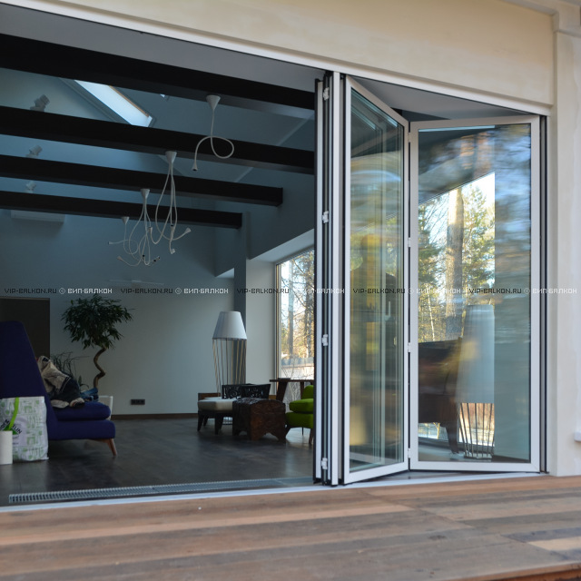 Теплое остекление террасы